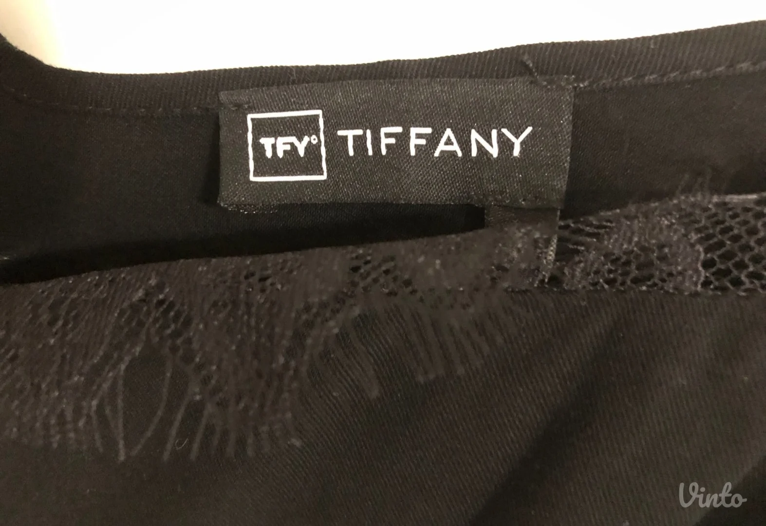Tiffany majica na bretele sa čipkom