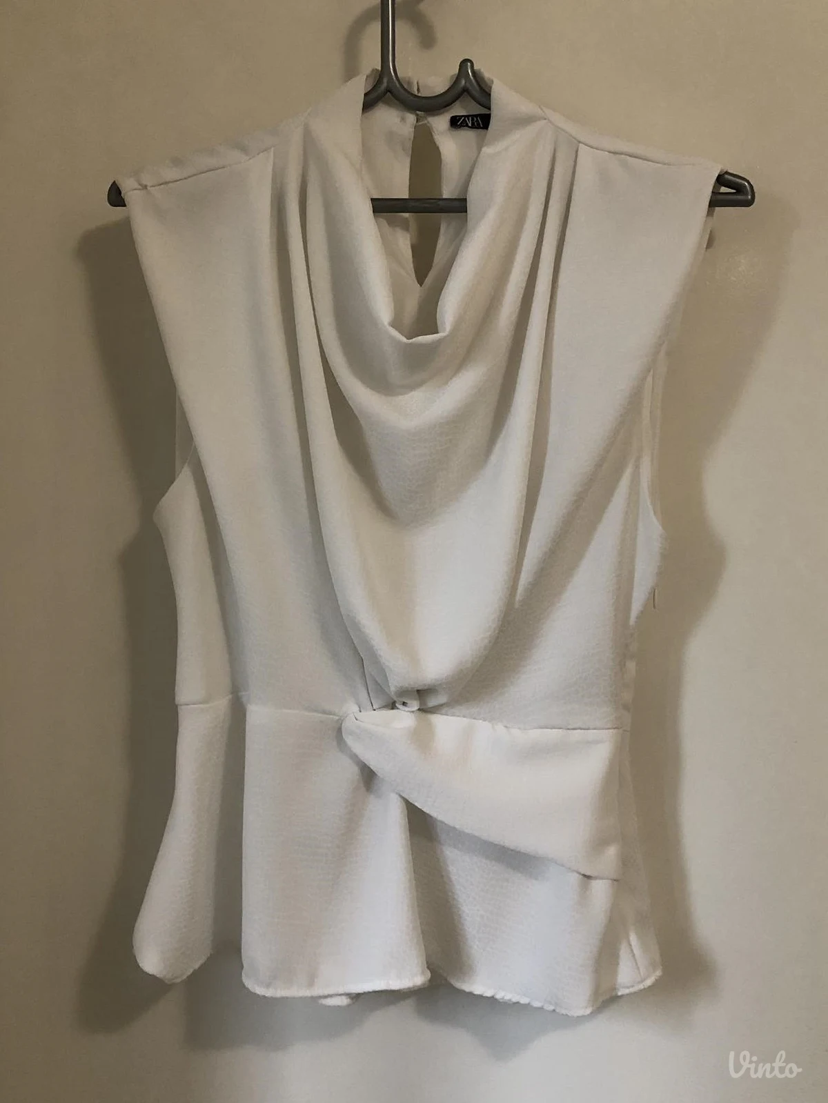 ZARA bela bluza bez rukava