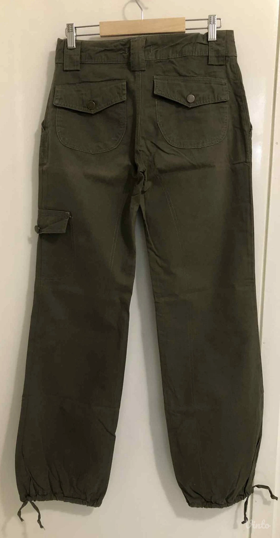 Zelene kargo pantalone