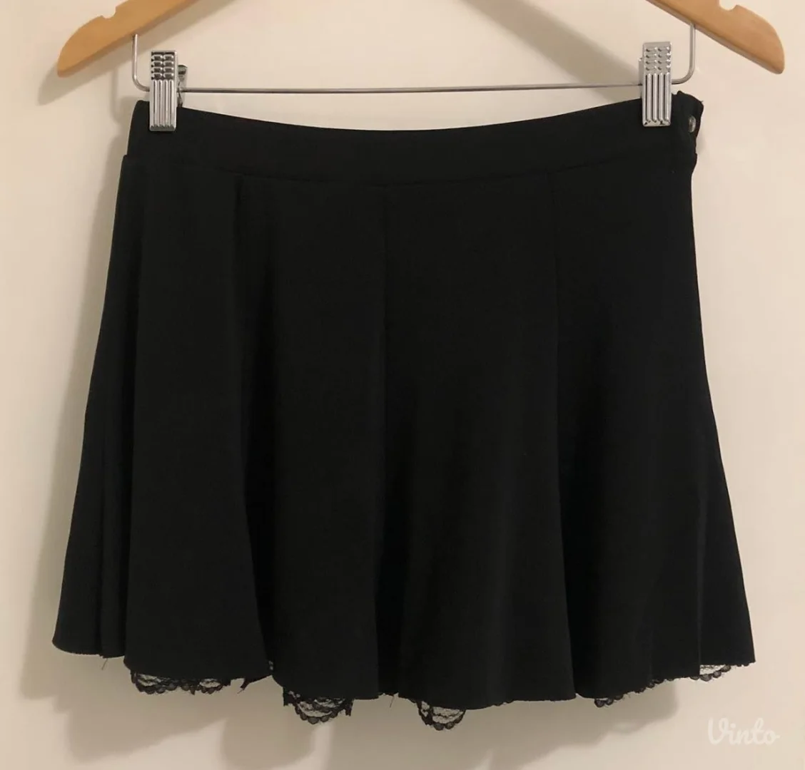 ROSSODISERA crna mini suknja sa čipkom