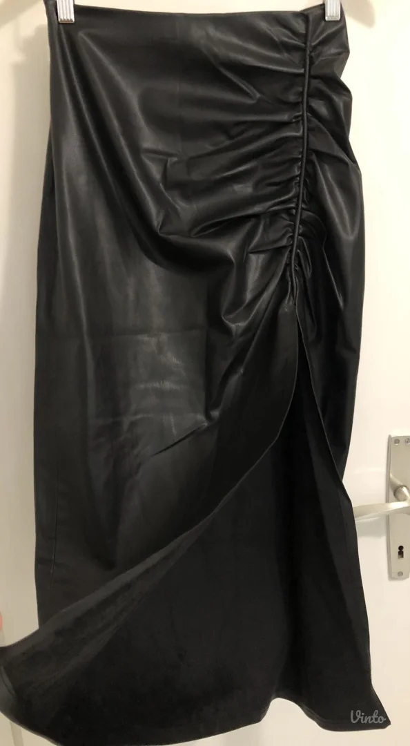 ZARA “kožna” suknja sa šlicem