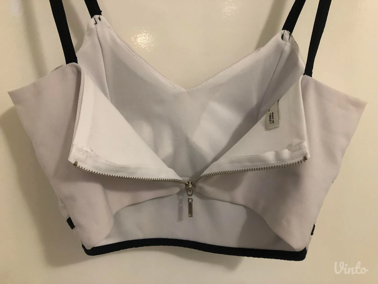 Crop top majica na bretele (korset)