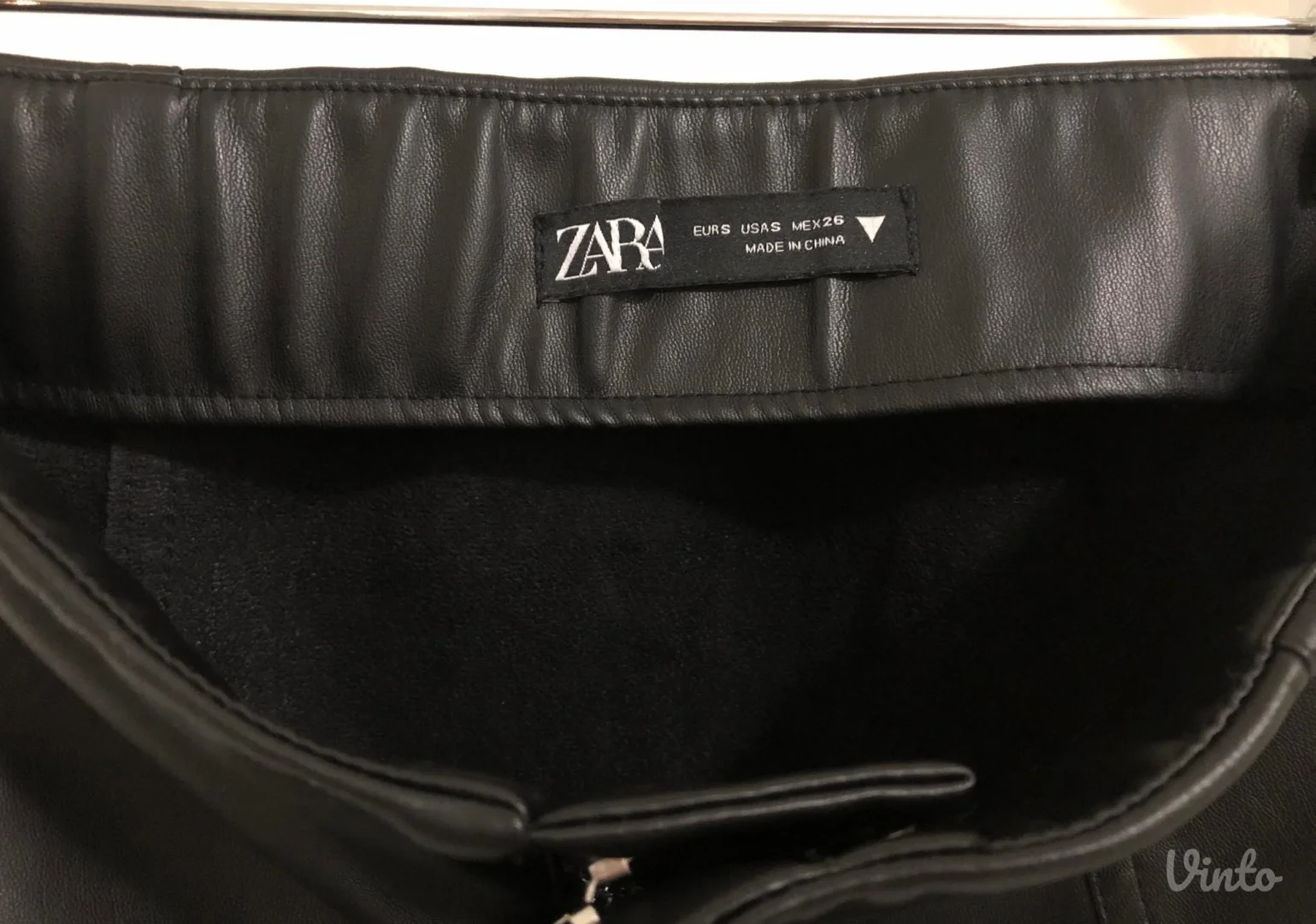 ZARA “kožna” mini suknja