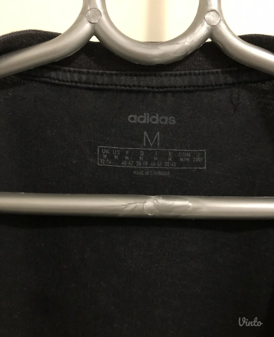 Adidas crna majica kratkih rukava