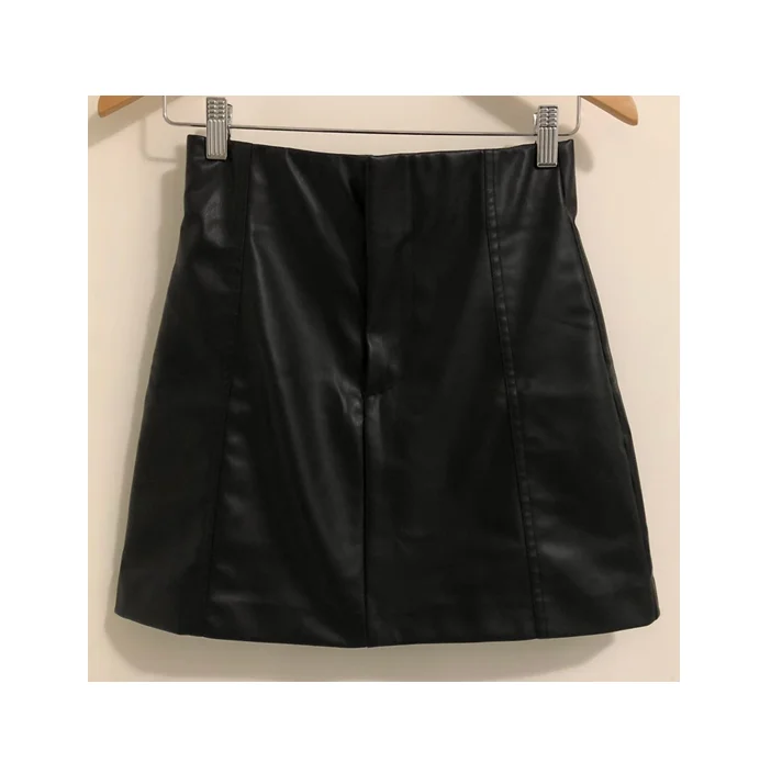 ZARA “kožna” mini suknja