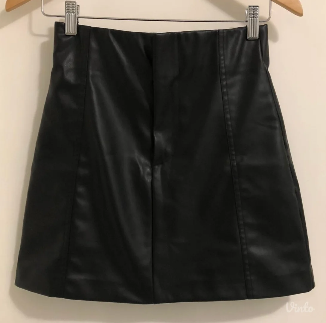 ZARA “kožna” mini suknja