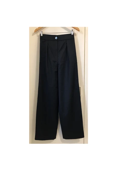 KIWI duboke crne pantalone (nenošene)
