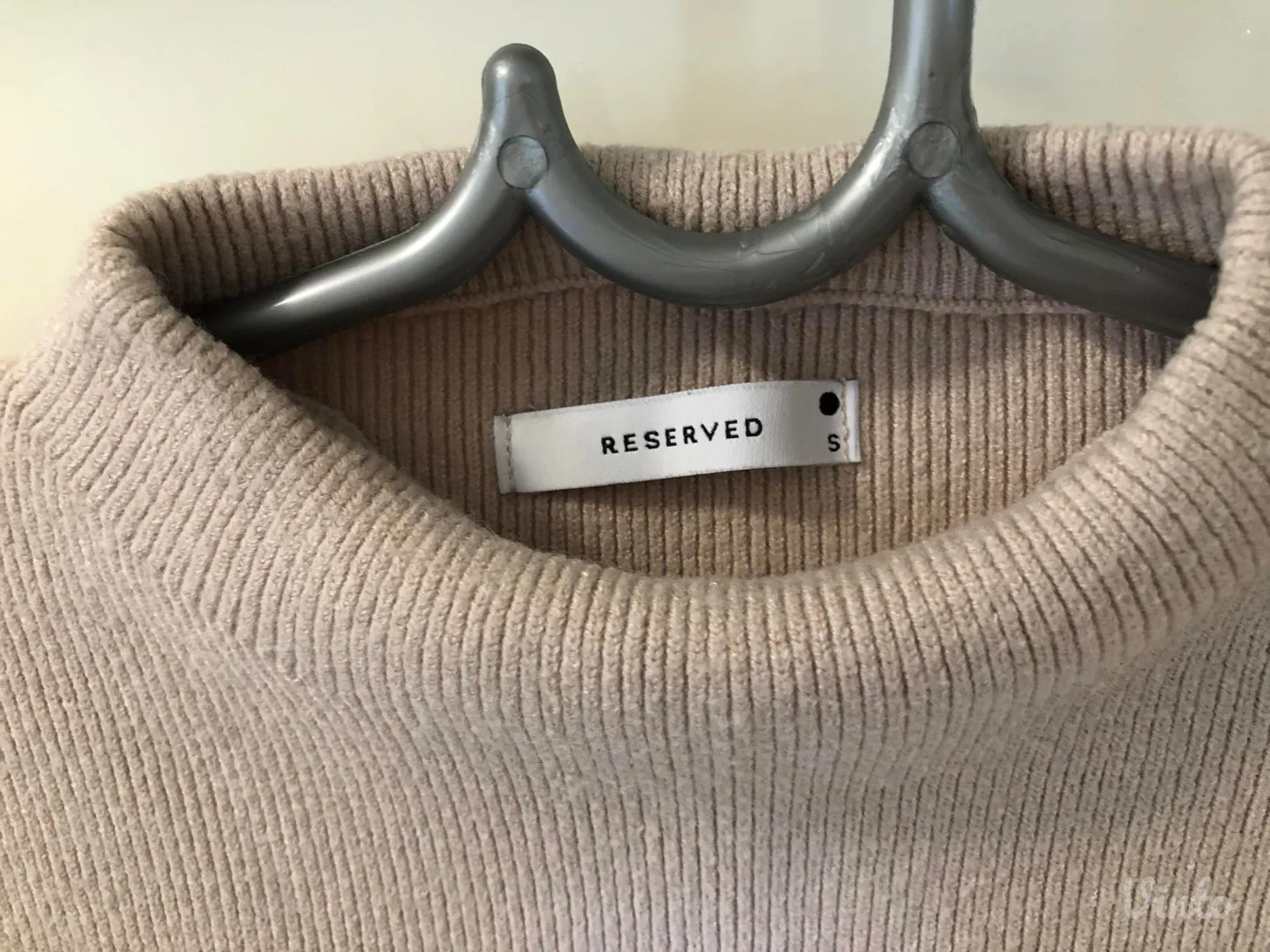 Reserved polurolka