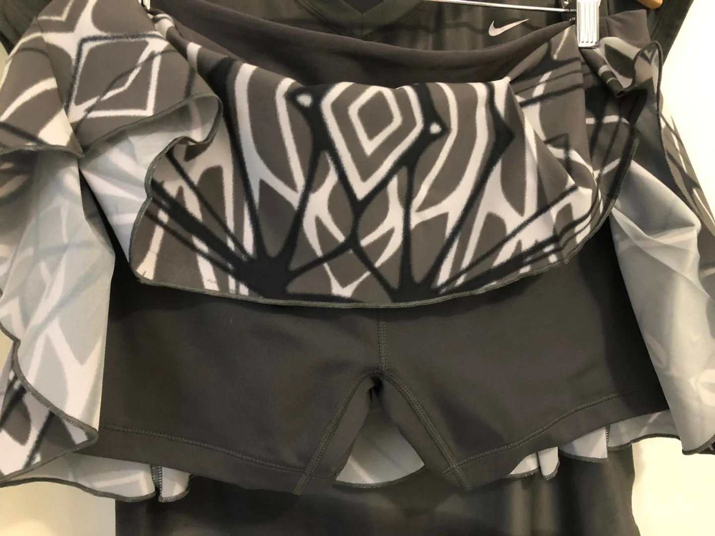 NIKE DRY-FIT teniska suknjica + majica (komplet)