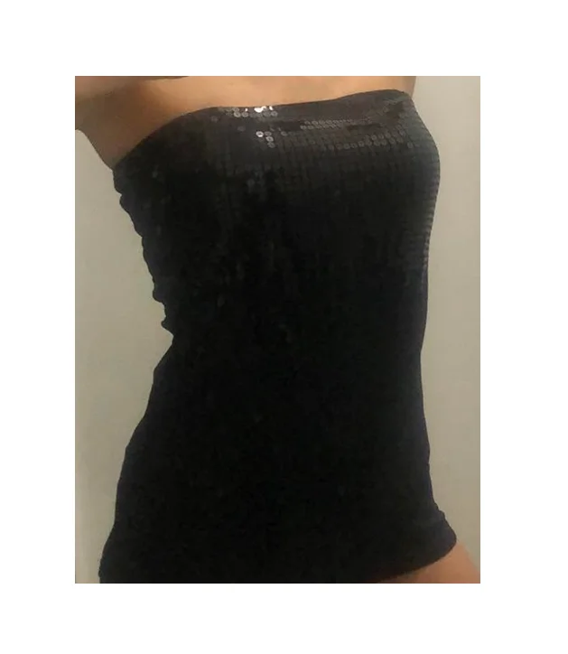 Top majica sa šljokicama