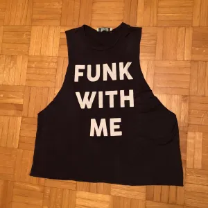 Pull & Bear majica bez rukava