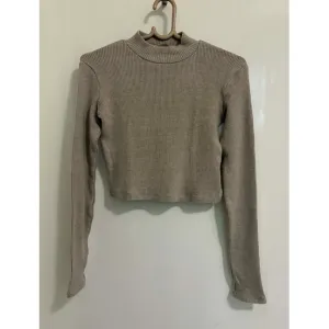 Pull & Bear crop krem polurolka