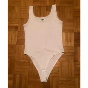 Ideal beli bodi