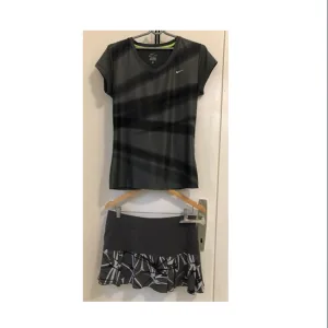 NIKE DRY-FIT teniska suknjica + majica (komplet)