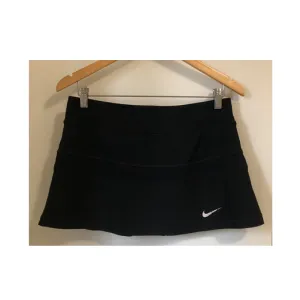 NIKE DRI FIT crna teniska suknjica sa podšortsem