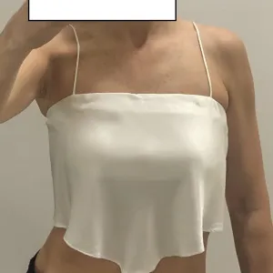 ZARA crop majica na bretele (satenska)