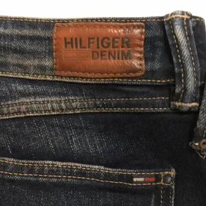 TOMMY HILFIGER uske farmerke