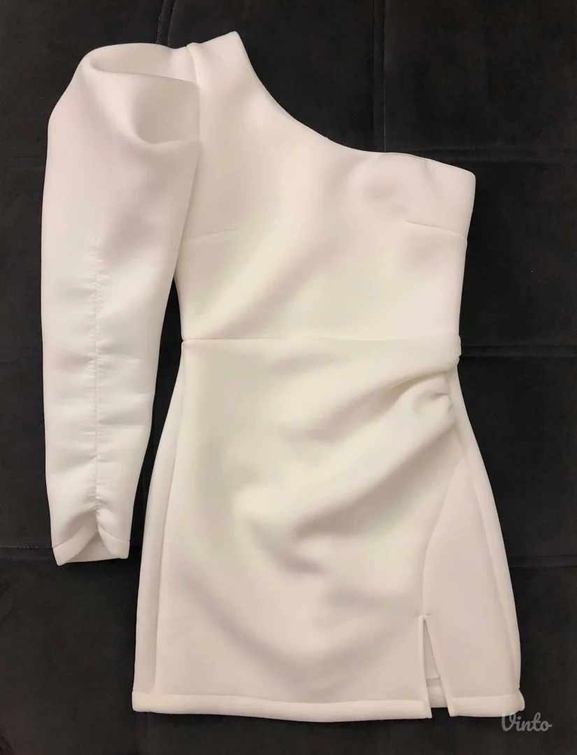 Blondy bela haljina na jedno rame