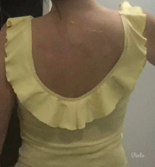 Majica otvorenih leđa (nenošena)