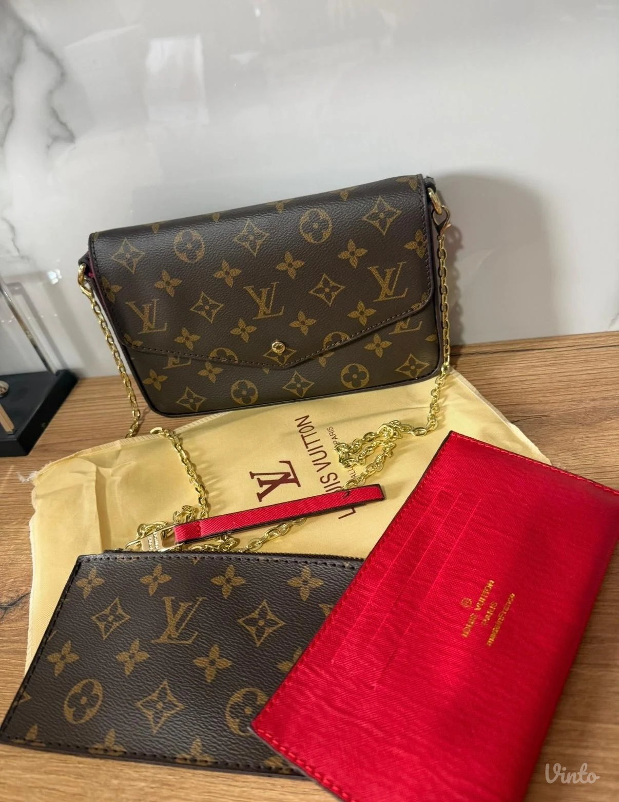 Louis Vuitton stil – Félicie Pochette Cerise