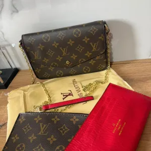 Louis Vuitton stil – Félicie Pochette Cerise