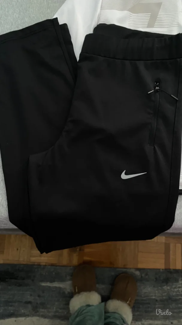 Nike- ženska trenerka komplet