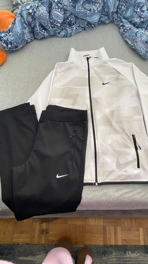 Nike- ženska trenerka komplet