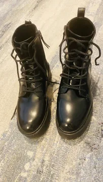 Bershka cizme sa platformom 36