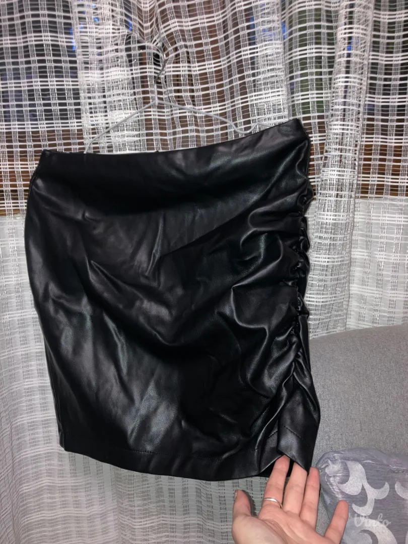 Koton-mini kožna suknja🐈‍⬛