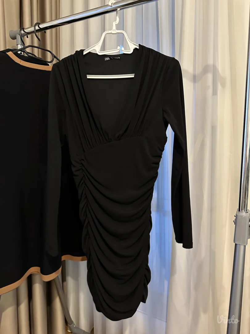 Zara crna haljina
