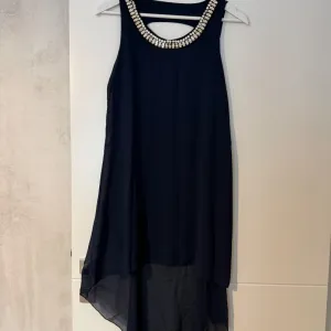 Elegantna haljina