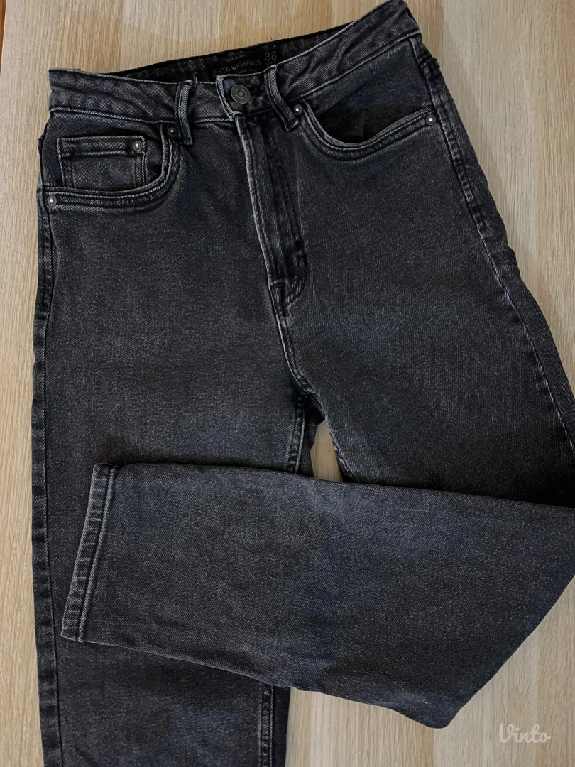 Stradivarius tamno sive/ crne farmerke