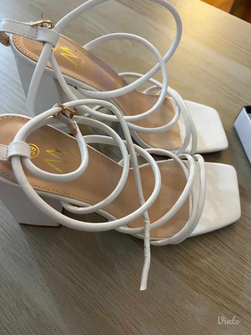 Nove sandale na štiklu