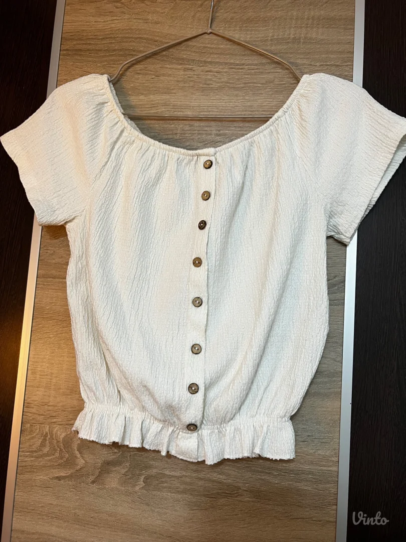 Bela majica sa dugmićima