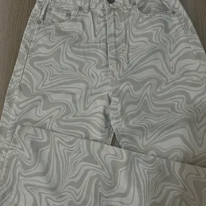 Pull&Bear prelepe šarene farmerke