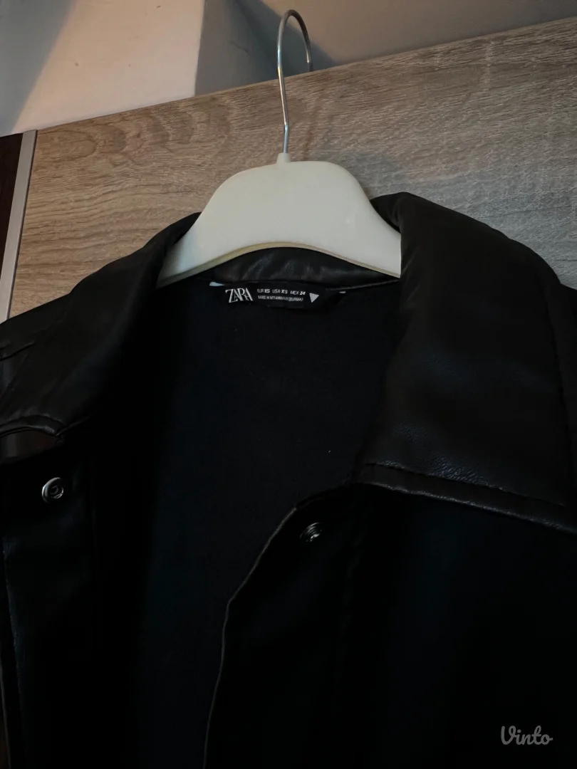 Nova Zara crna košulja- imitacija kože