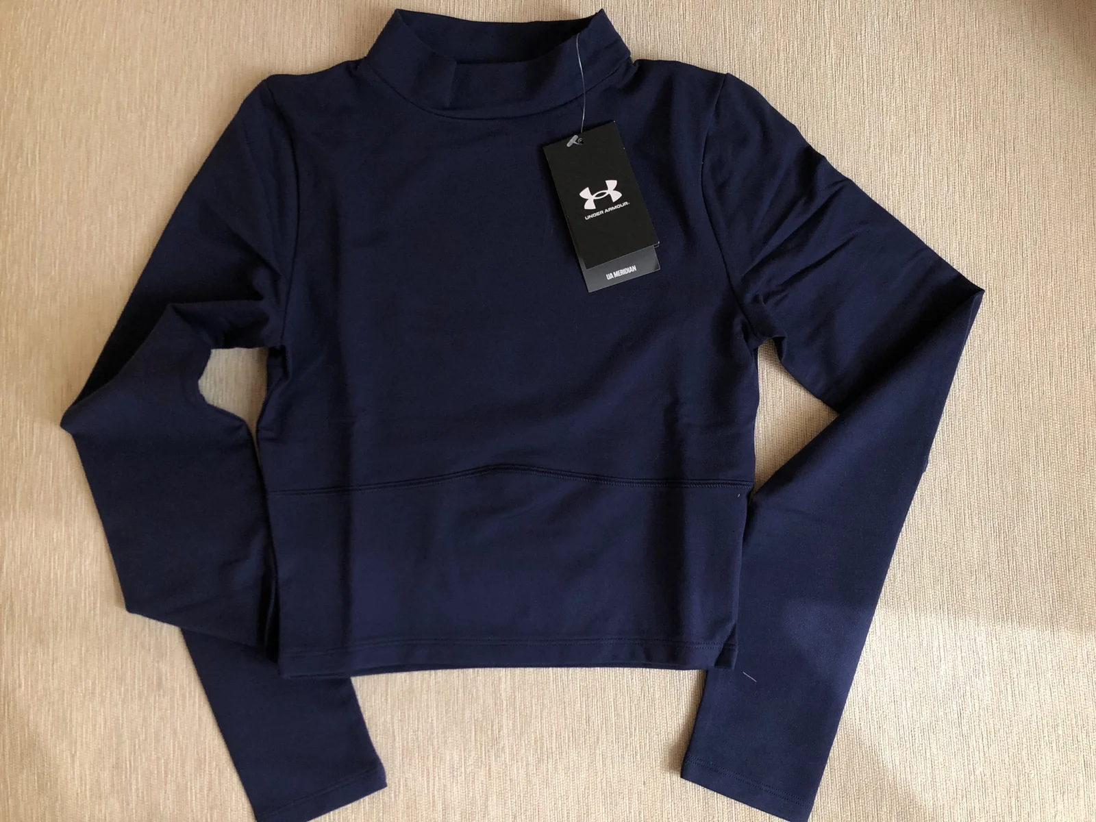 Under Armour top