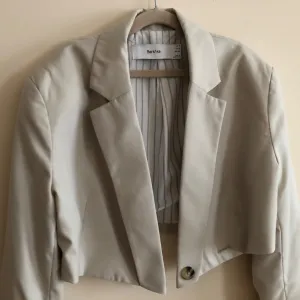 Bershka Sako- krop S