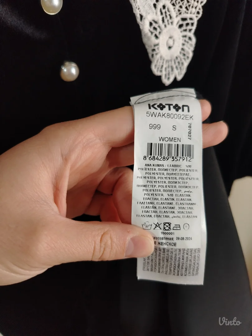 KOTON MINI CRNA HALJINA OD PLIŠA SA PLETENOM BELOM VINTAGE KRAGNOM