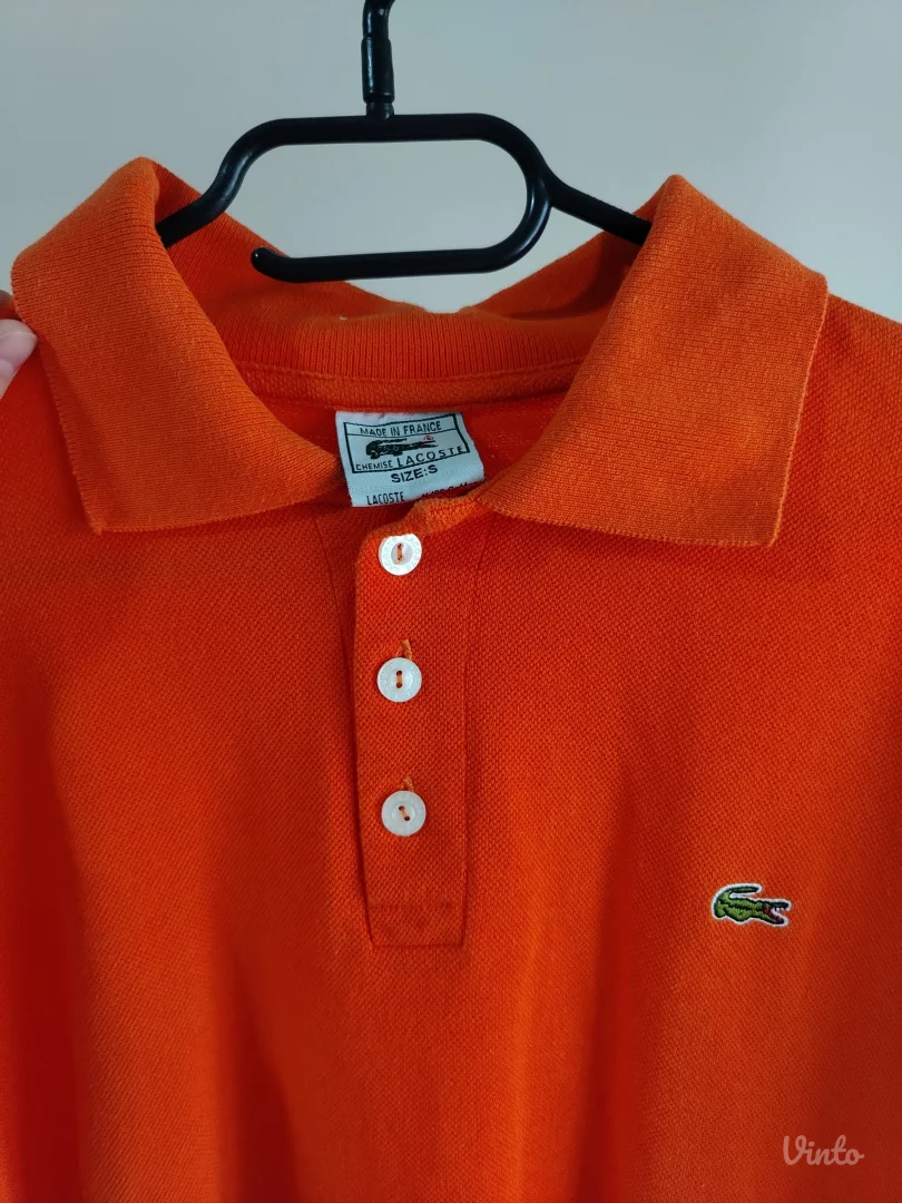 LACOSTE NARANDŽASTA MAJICA SA KRAGNICOM
