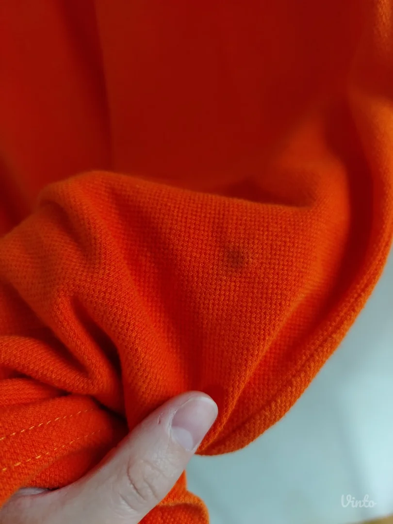 LACOSTE NARANDŽASTA MAJICA SA KRAGNICOM