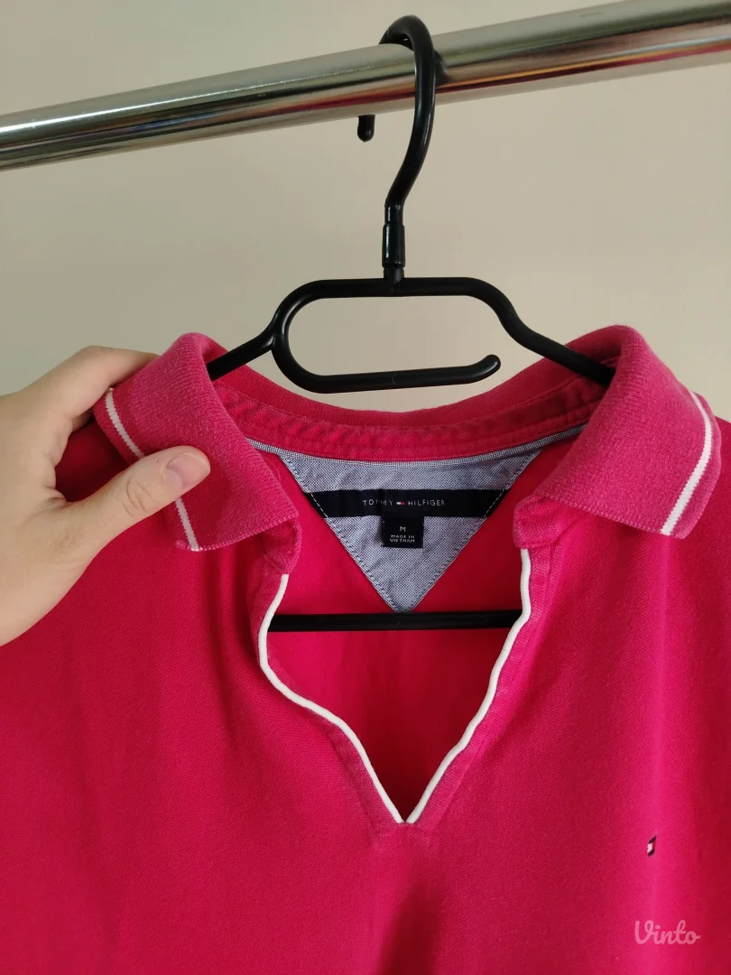 TOMMY HILFIGER PINK MAJICA SA KRAGNICAMA