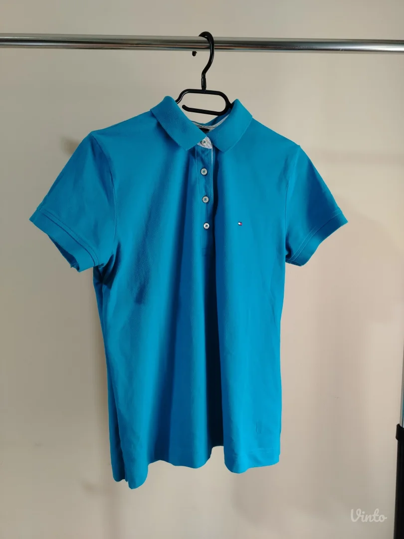 TOMMY HILFIGER PLAVA MAJICA SA KRAGNICAMA