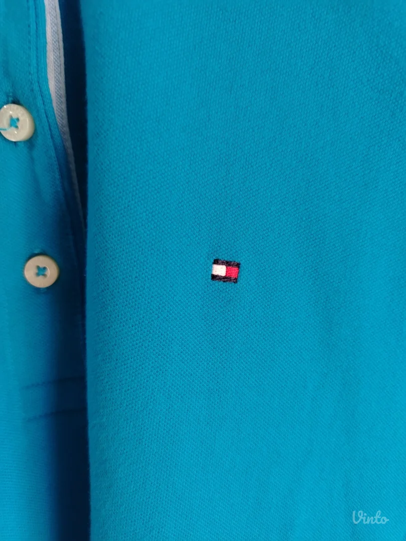 TOMMY HILFIGER PLAVA MAJICA SA KRAGNICAMA