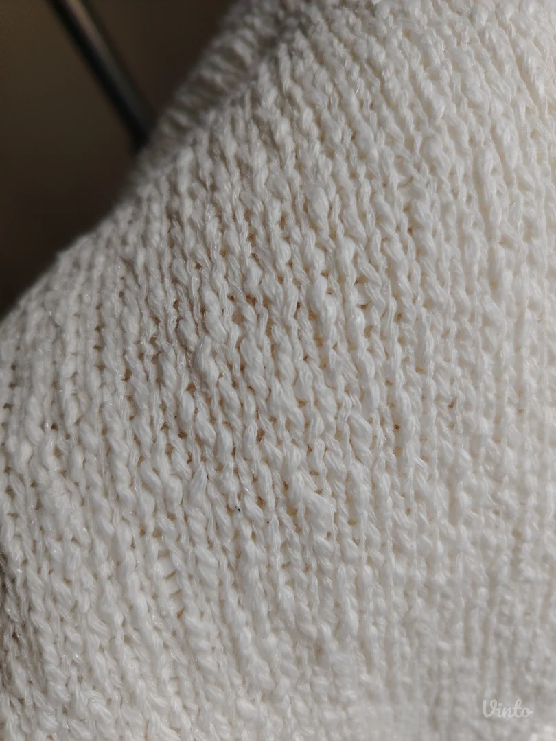 PROVIDNA PLETENA MAJICA U BEŽ/BELOJ BOJI