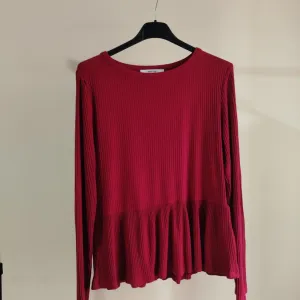 CRVENA BLUZA