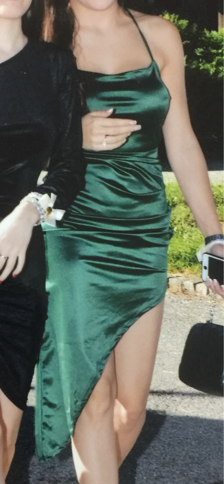 Elegantna satenska haljina