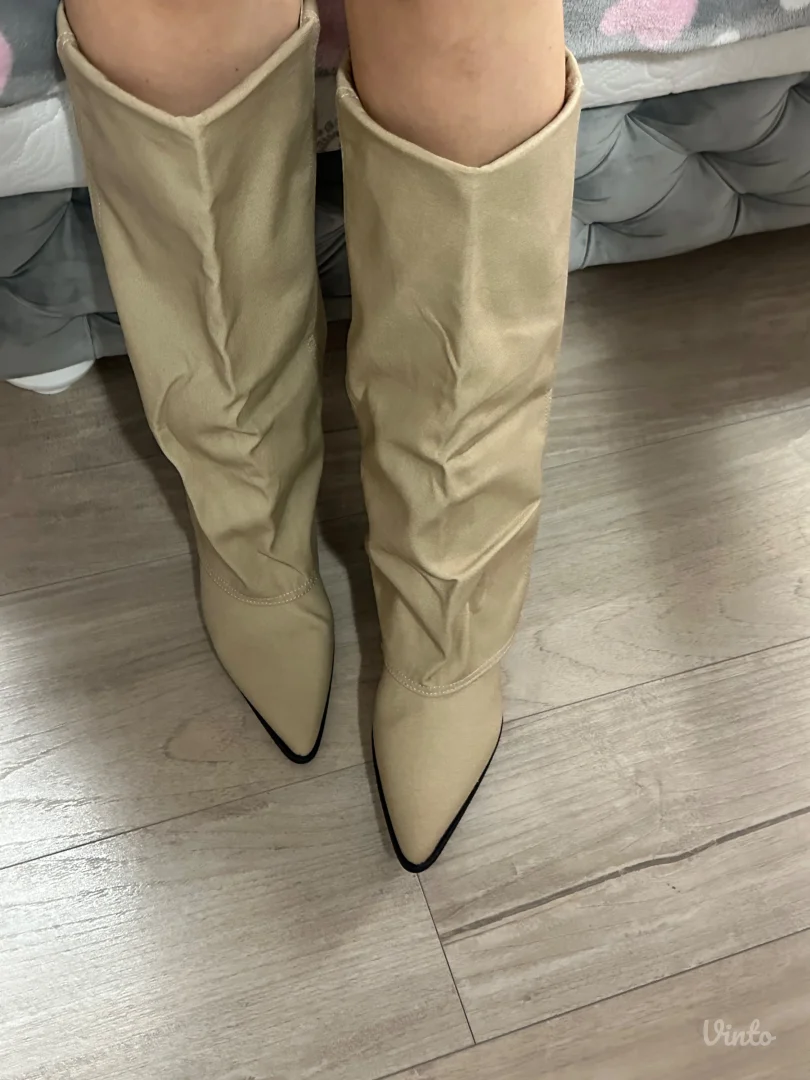 Viralne duboke cizme