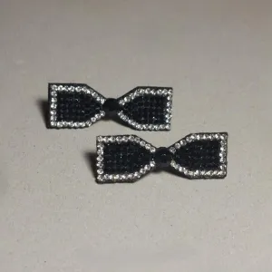 Dva broša mašne sa crnim cirkonima