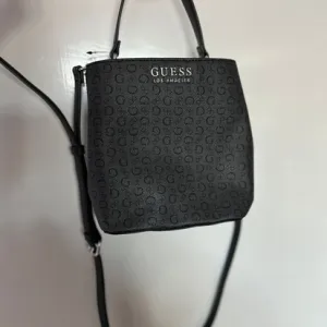 Guess bucket bag